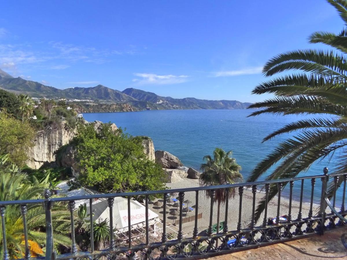 R1357 Balcon De Europa Apartment Nerja Bagian luar foto