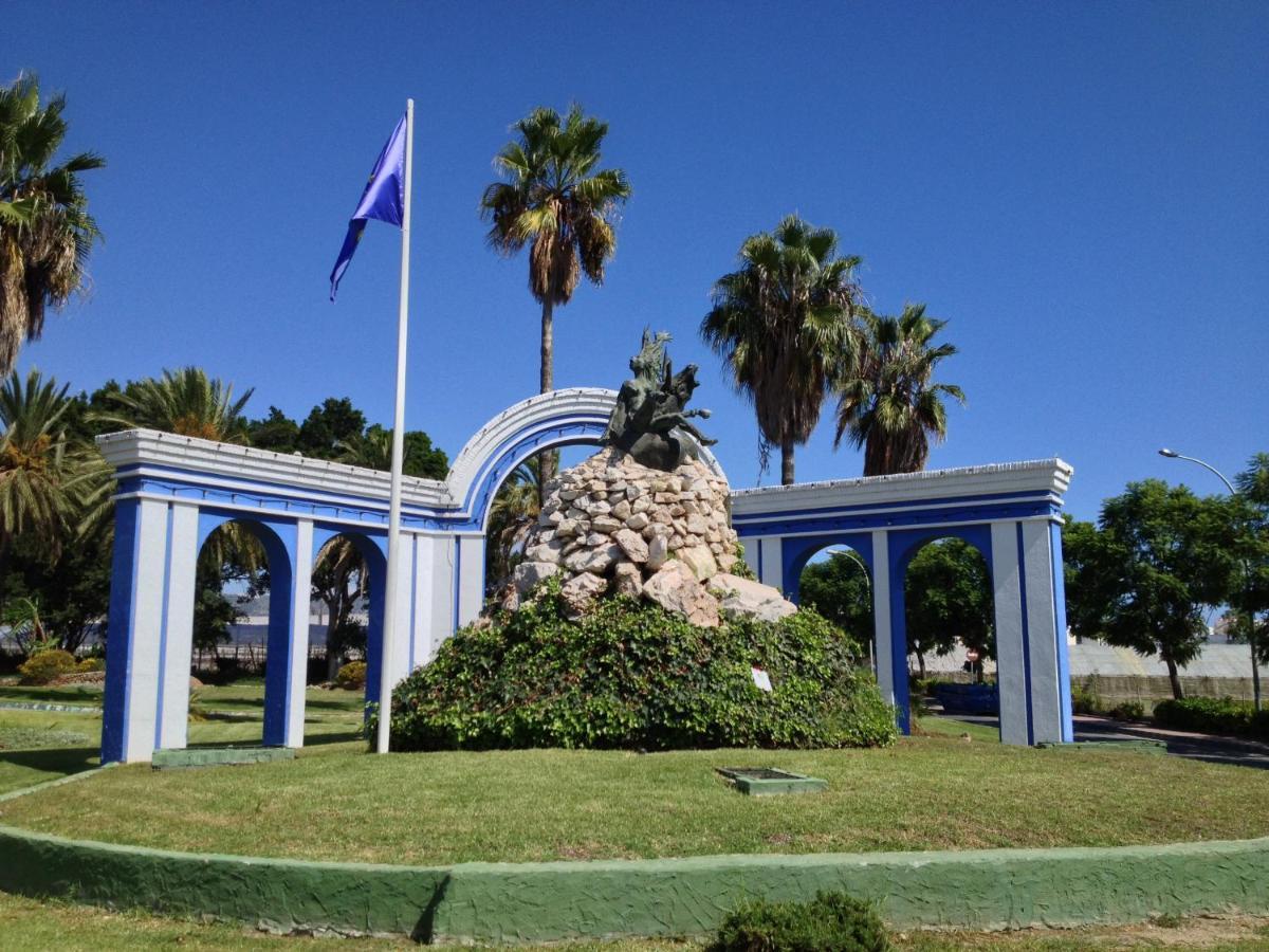 R1357 Balcon De Europa Apartment Nerja Bagian luar foto